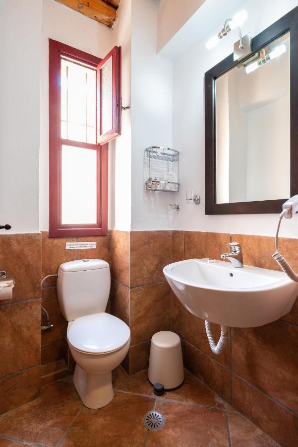 Lively Lofts By The Varos Residences Exterior photo